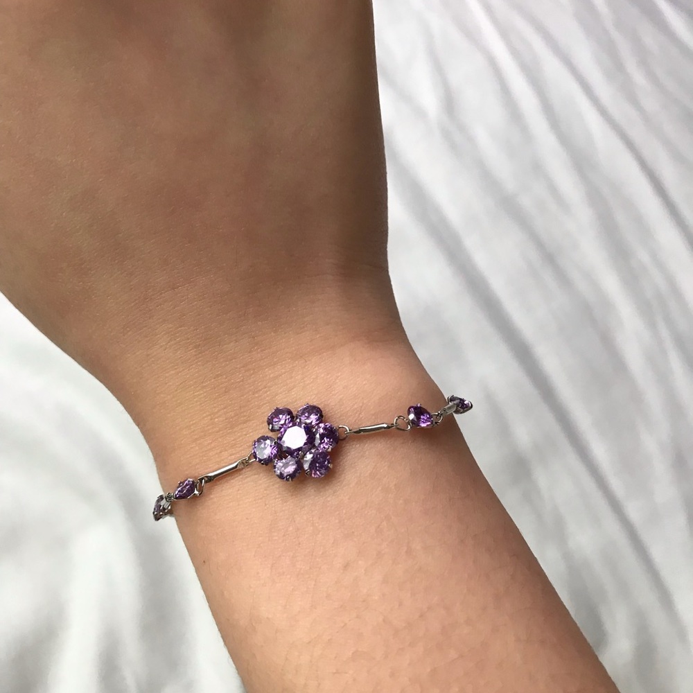 NWOT flower bracelet